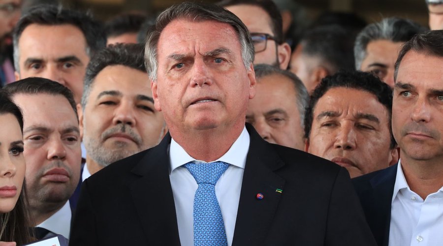PGR defende reforço de policiamento perto da casa de Bolsonaro