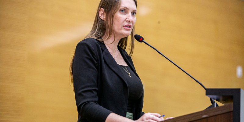 Gislaine Lebrinha destina R$ 200 mil para associação agropecuária de Cujubim