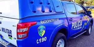 Assaltantes armados invadem fazenda, rendem casal e fogem com eletrônicos